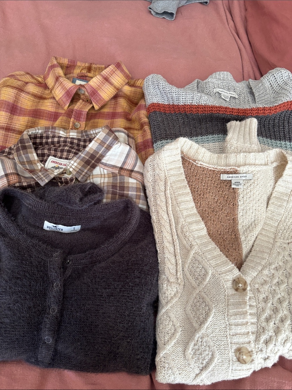 American Eagle Outfitters Bundle- cleaning out the closet!